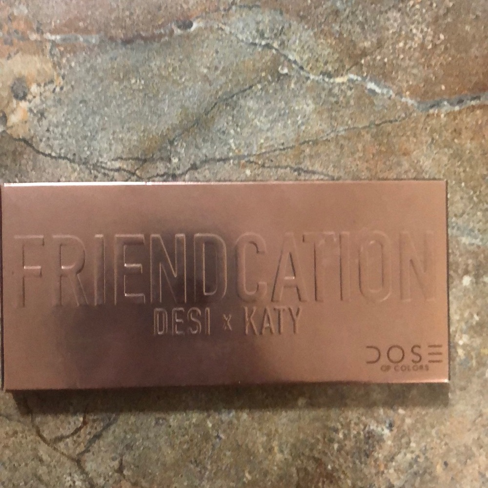 Dose of Colors Friendcation eyeshadow palette